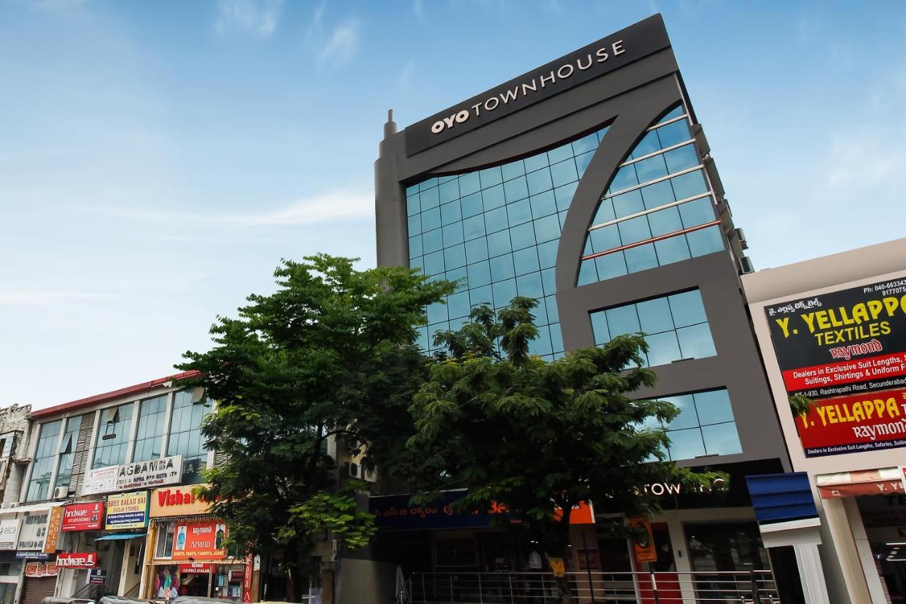 Oyo Townhouse 600 Gangothri Hotel Secunderabad ภายนอก รูปภาพ