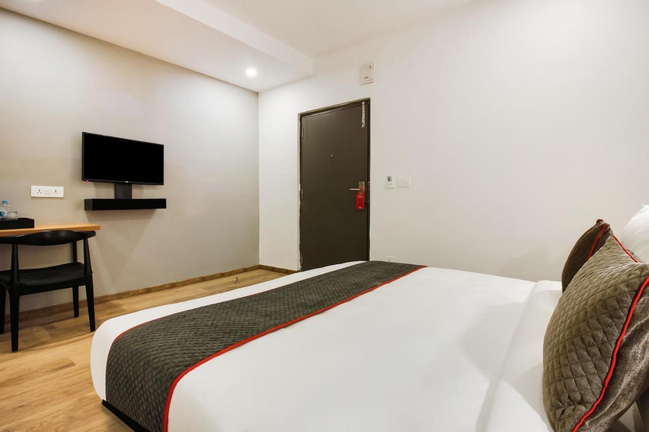 Oyo Townhouse 600 Gangothri Hotel Secunderabad ภายนอก รูปภาพ