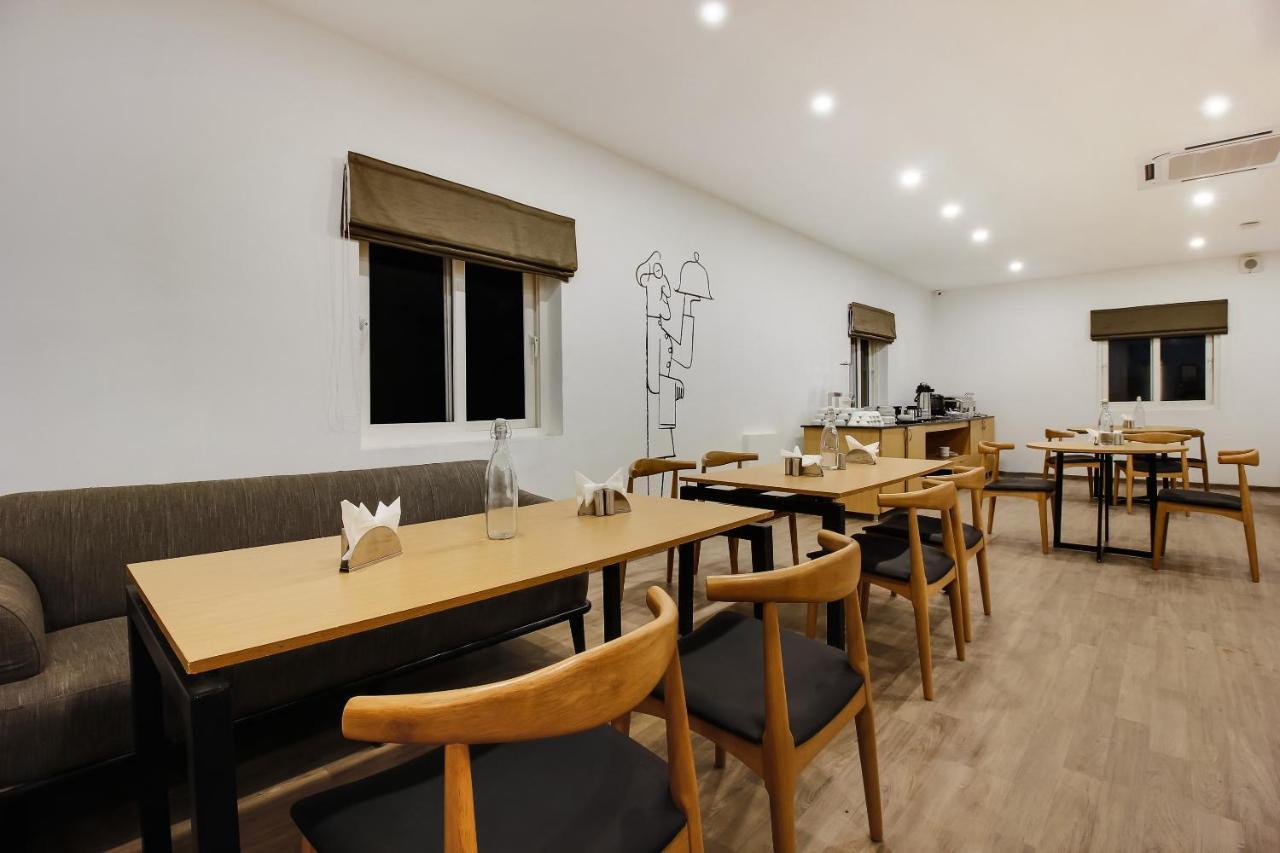 Oyo Townhouse 600 Gangothri Hotel Secunderabad ภายนอก รูปภาพ